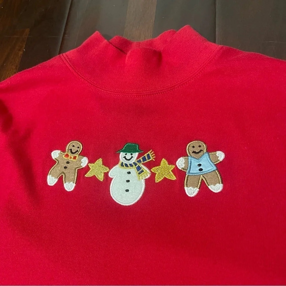 Planet & Company Long Sleeve Turtle Neck Women’s Small Red Gingerbread Design - Picture 2 of 7